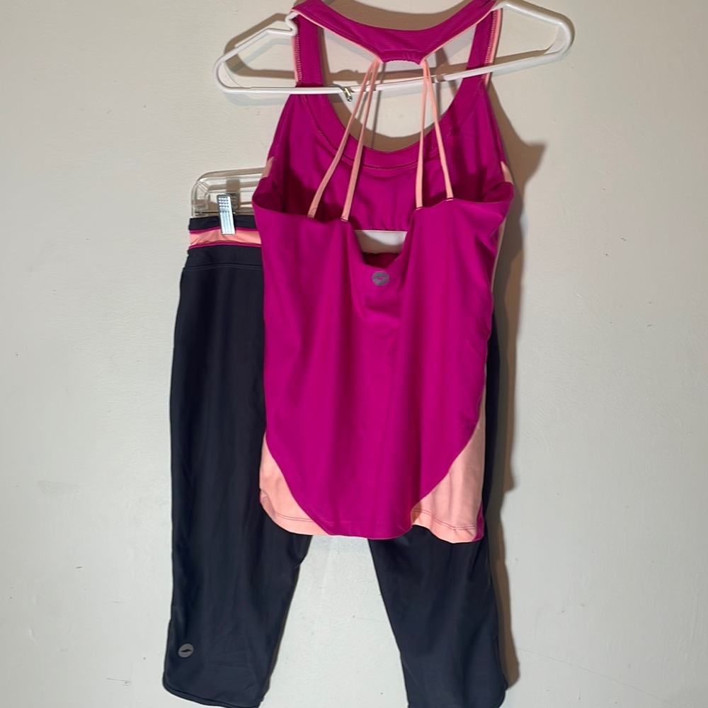 Avita sports wear